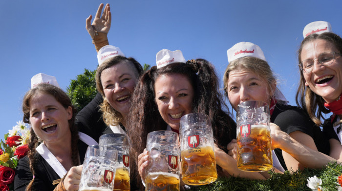 Poskupljuje pivo na Oktoberfestu: Litar će koštati između 14,50 i 15,80 evra