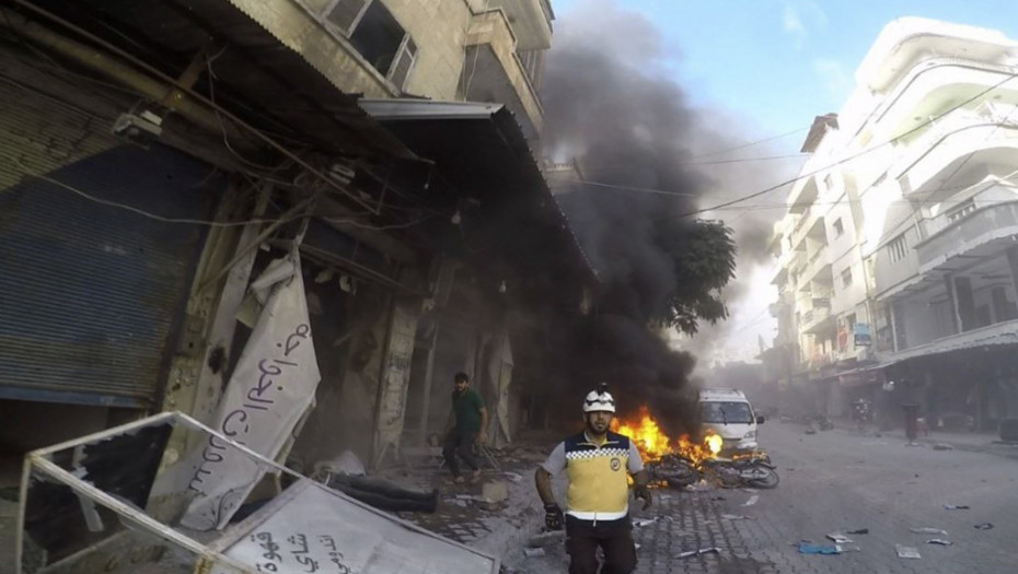U napadu dronovima na vojnu akademiju u centralnoj Siriji poginulo najmanje 100 osoba