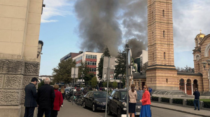 Požar kod Elektrokrajine u centru Banjaluke pod kontrolom, vatra izbila zbog neispravnih elektro-instalacija