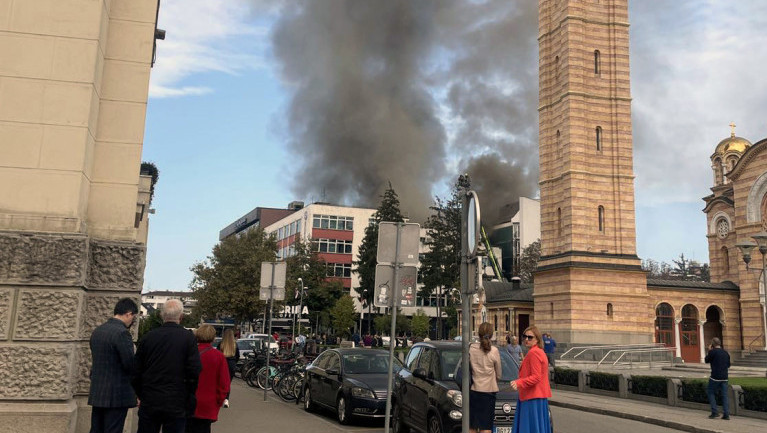 Požar kod Elektrokrajine u centru Banjaluke pod kontrolom, vatra izbila zbog neispravnih elektro-instalacija