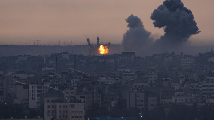 "Međunarodna zajednica dala Izraelu zeleno svetlo da žestoko udari Hamas": Koja je uloga SAD u sukobu na Bliskom istoku?