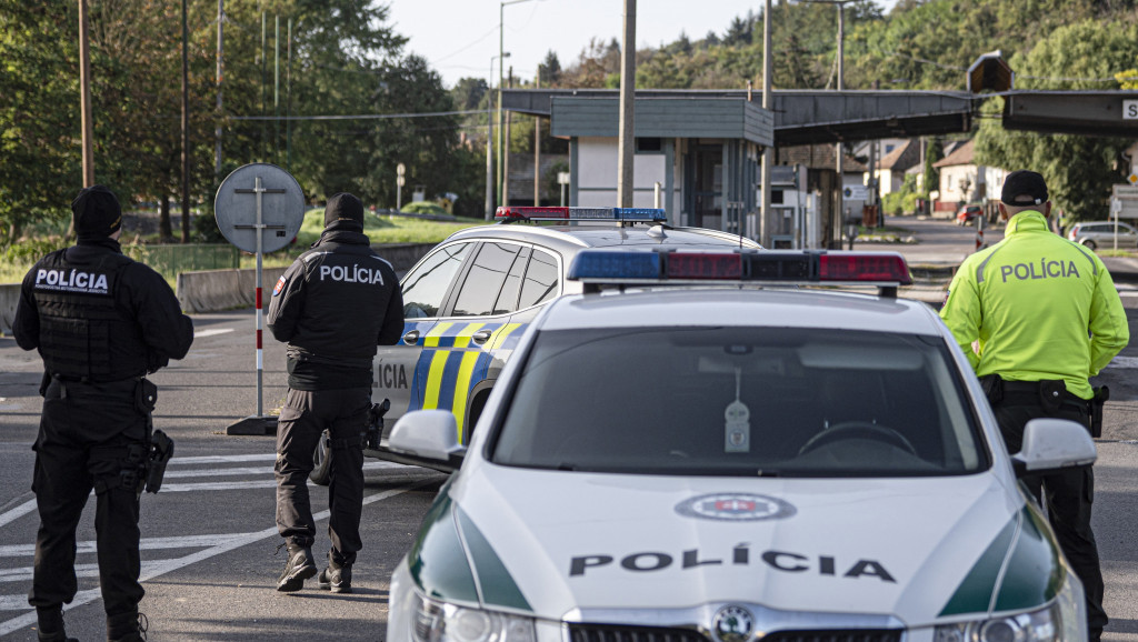 Masovne evakuacije u Slovačkoj: Policija pokušava da otkrije ko je poslao više od 1.000 pretnji bombom