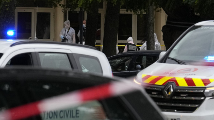 Krvavo bekstvo iz francuskog zatvora: Ubijena dva čuvara, krenula potera za kriminalcima