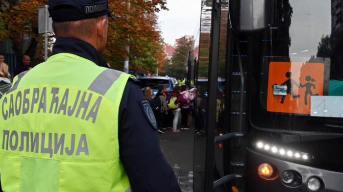 Šta su pokazale kontrole policije pred ekskurzije: Vozač isključen iz saobraćaja zbog alkohola, pa ponovo seo za volan