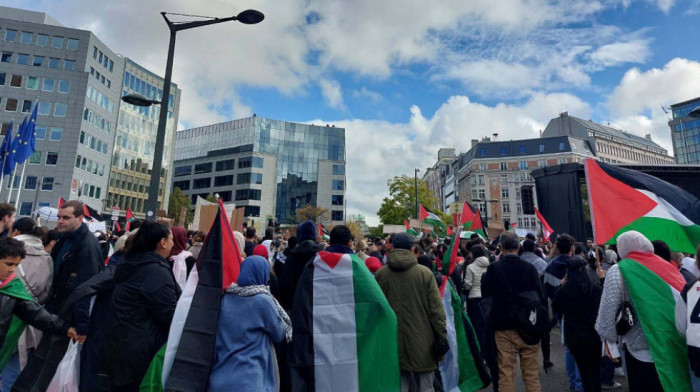 Protest u Briselu u znak solidarnosti sa narodom Gaze: Zahtevaju hitan prekid vatre i poštovanje međunarodnog prava