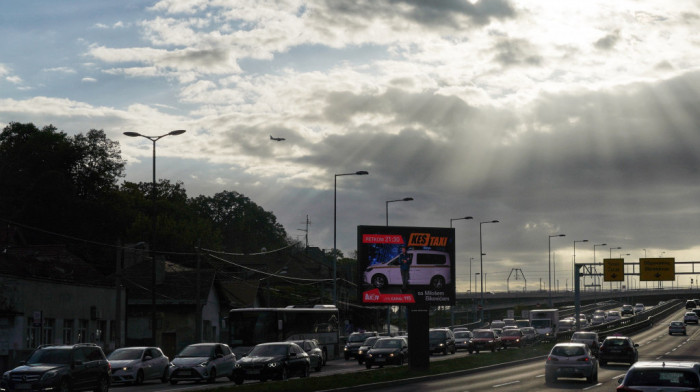 Na snazi žuti i narandžasti meteoalarm: Od danas osetno hladnije vreme sa kišom, prvi sneg već za vikend