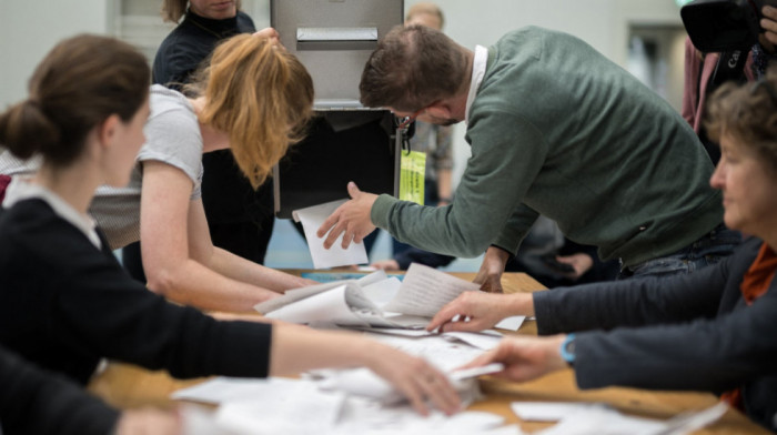 "Povećanje neophodno": Švajcarska u nedelju na referendumu glasa o rastu penzija, rezultat neizvestan