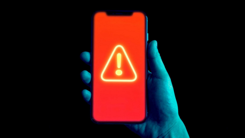 Novo istraživanje: Gledanje u telefon pre spavanja nam ne otežava da zaspimo