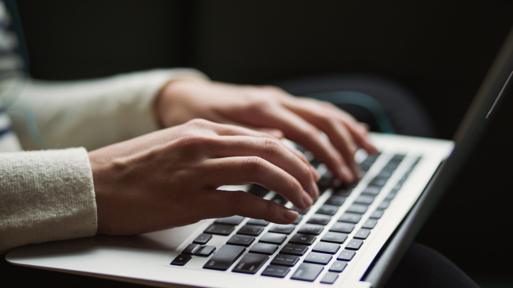 U petak počinje sa radom portal "Ko si bre ti": Anonimno prijavljivanje bahatih funkcionera