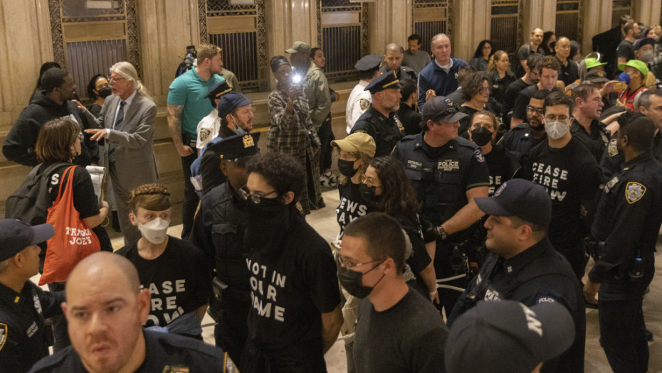 Oko 300 ljudi uhapšeno nakon demonstracija u Njujorku