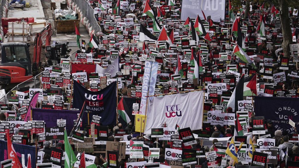 Pro-palestinski protest u Londonu, demonstranti traže prekid vatre: Skup i hapšenja i u Parizu