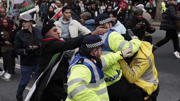 Protiv sedam osoba podignuta optužnica nakon subotnjih protesta u Londonu
