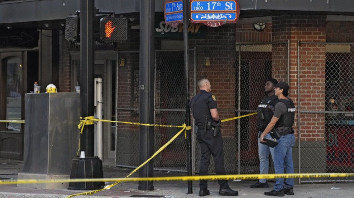 Tampa: U tuči i pucnjavi poginule dve, povređeno 18 osoba