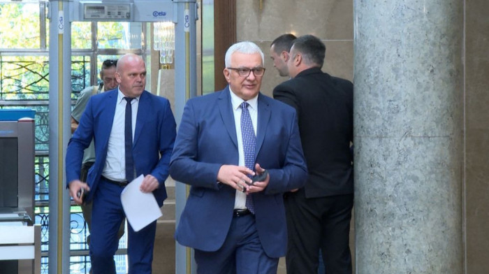 Mandić ostaje predsednik Skupštine Crne Gore: Inicijativa za smenu podneta zbog isticanje trobojke u svom kabinetu