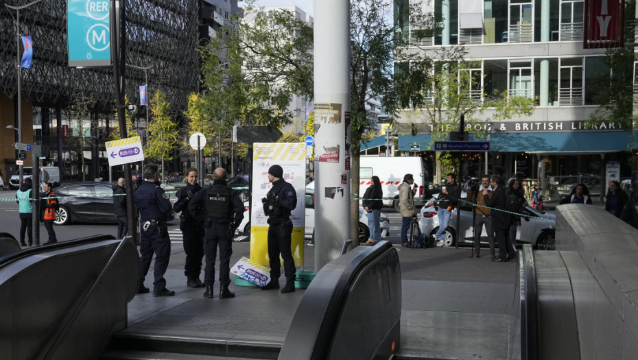 Novi incident u Francuskoj: Pariska policija otvorila vatru na ženu koja je pretila u vozu