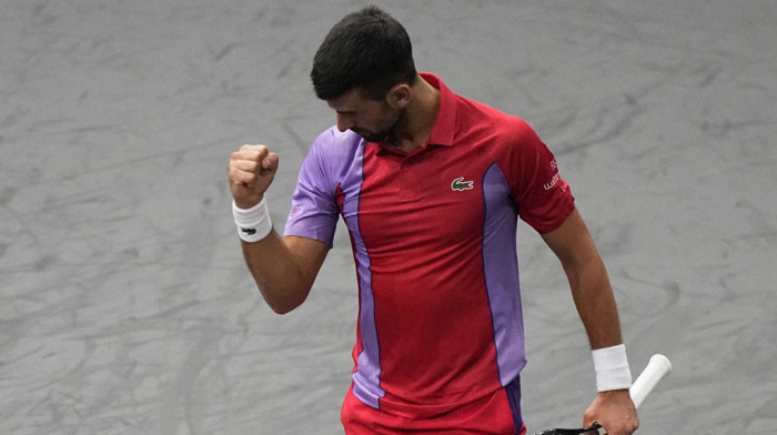 Novak Đoković "preživeo" gubitak prvog seta i jedan taj-brejk na putu do četvrtfinala pariskog Mastersa
