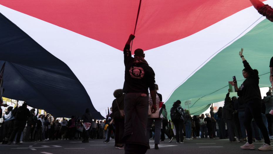 Hiljade ljudi demonstriralo u Vašingtonu u znak podrške Palestincima