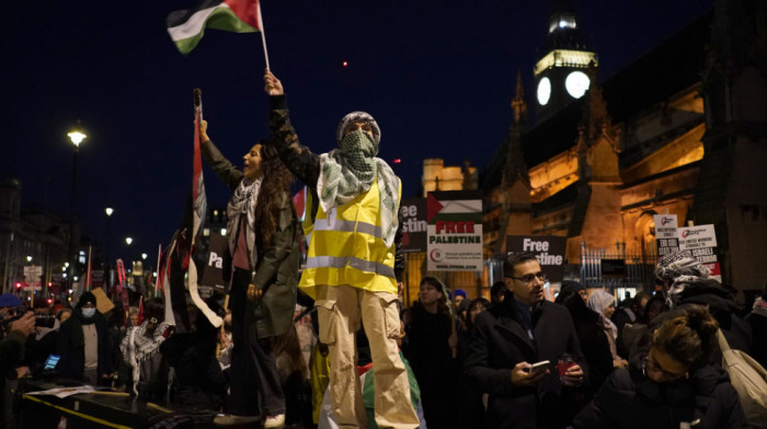 Britanski poslanici glasali protiv prekida vatre u Gazi
