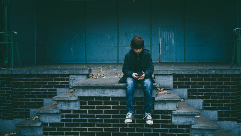 Koliko su društvene mreže opasne po psihu: "Imamo milion saveta za decu o svemu, a telefone smo im samo dali u ruke"