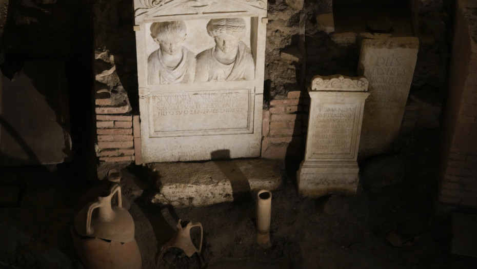"Grad mrtvih": Tajne drevne nekropole duboko ispod temelja Vatikana