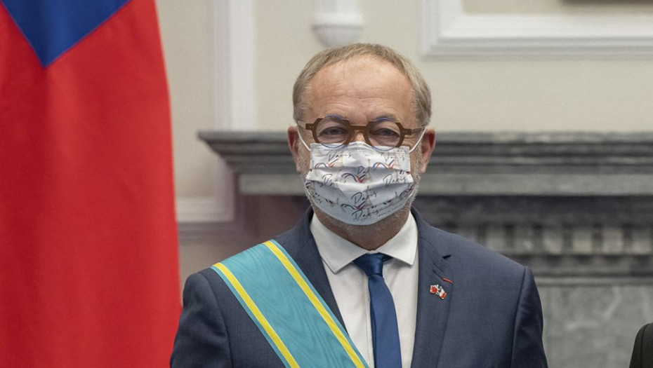 Uhapšen francuski senator koji se sumnjiči da je drogirao poslanicu s namerom da je siluje