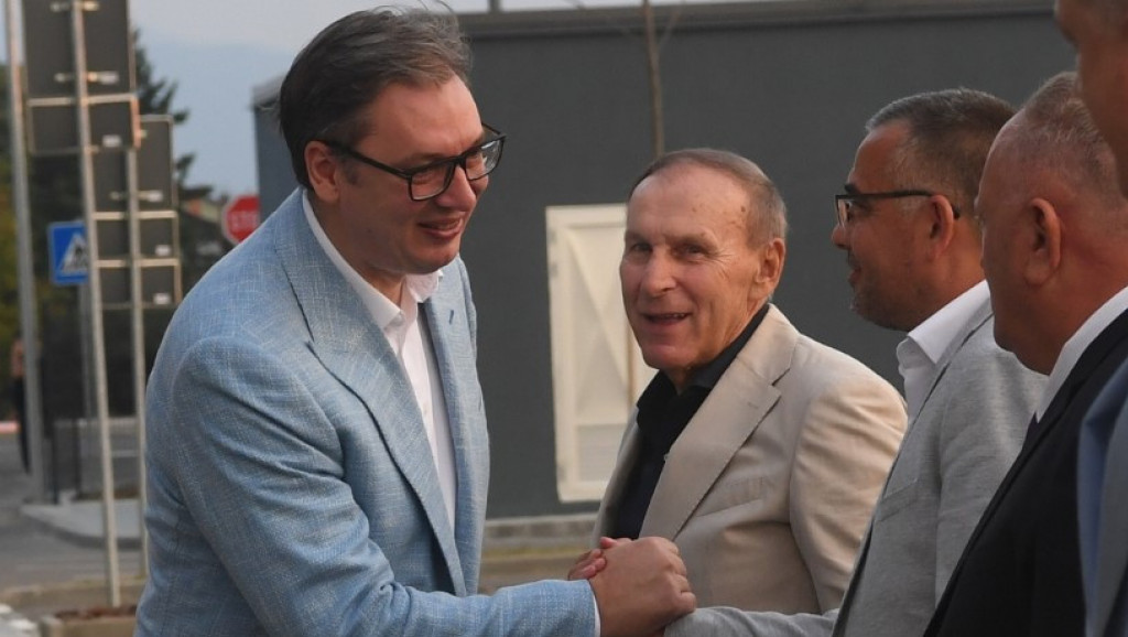 Predsednik Srbije Aleksandar Vučić otvorio stadion u Loznici