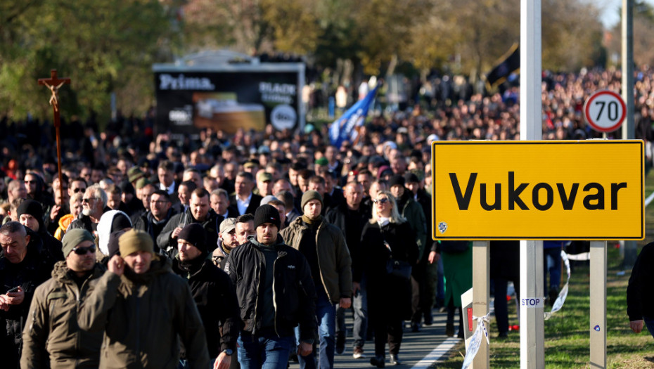 Najmasovnija Kolona sećanja u Vukovaru, gradske vlasti tvrde da je bilo 150.000 ljudi