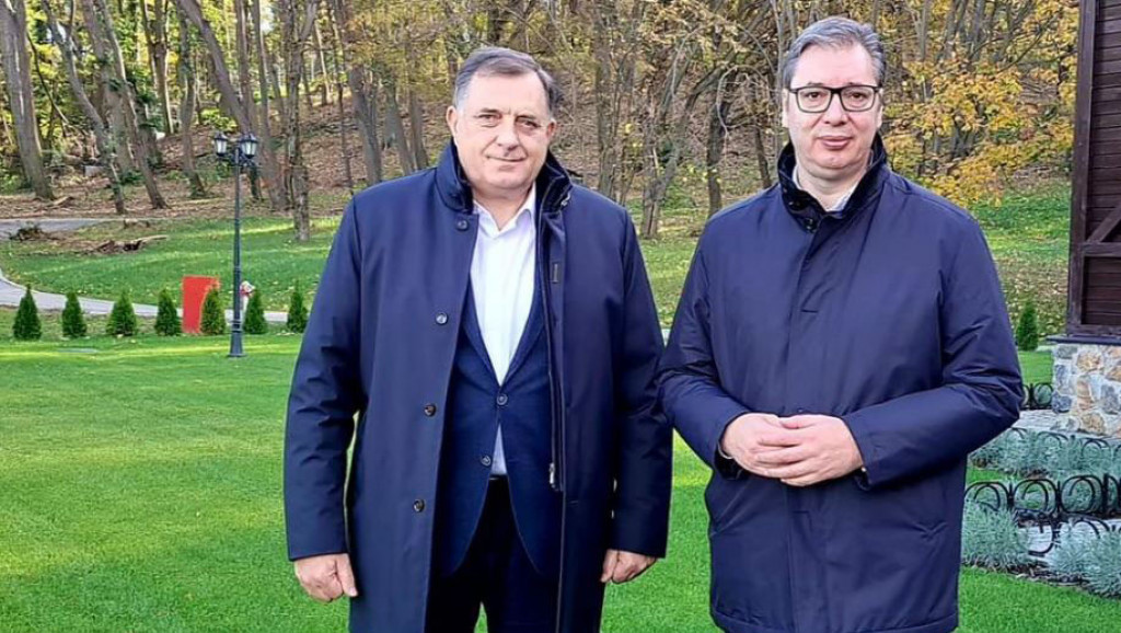 Vučić razgovarao sa Dodikom o svim važnim pitanjima za Srbiju i Republiku Srpsku