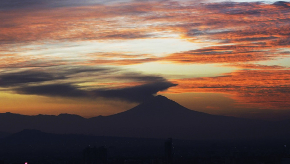 Vulkan Popokatepetl u Meksiku počeo da izbacuje pepeo