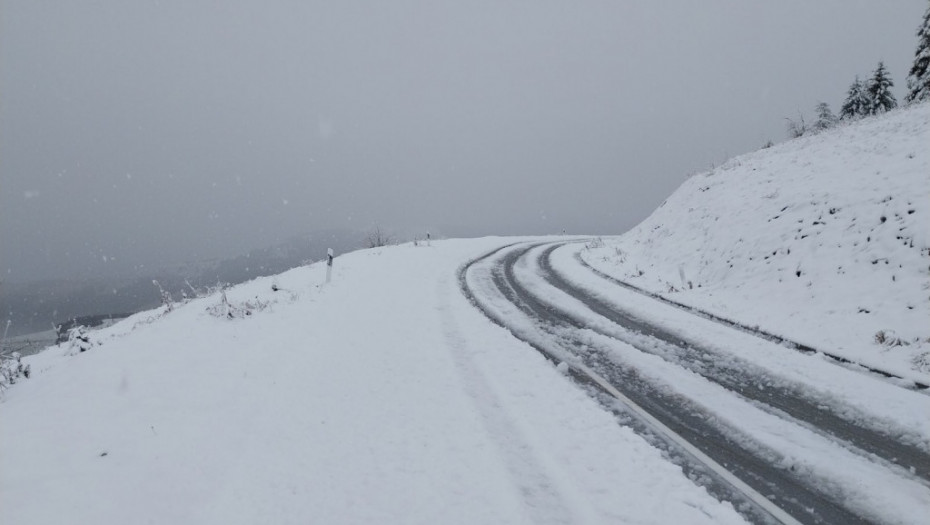 Sneg na Kosovu i Metohiji, blokiran put Priština - Peć
