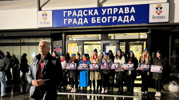 Koalicija "Dosta! Evropski put" Radeta Baste predala Gradskoj izbornoj komisiji izbornu listu