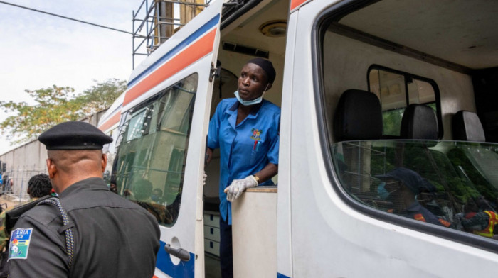 U sudaru kamiona u centralnoj Nigeriji poginulo najmanje 17 ljudi, preko 200 povređenih