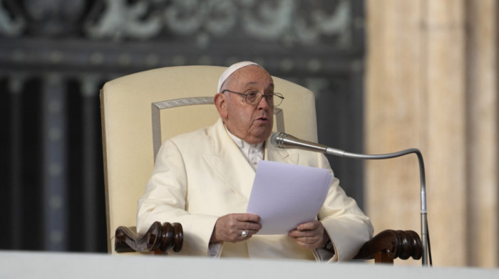 Vatikan tvrdi da je Papa u dobrom i stabilnom zdravstvenom stanju
