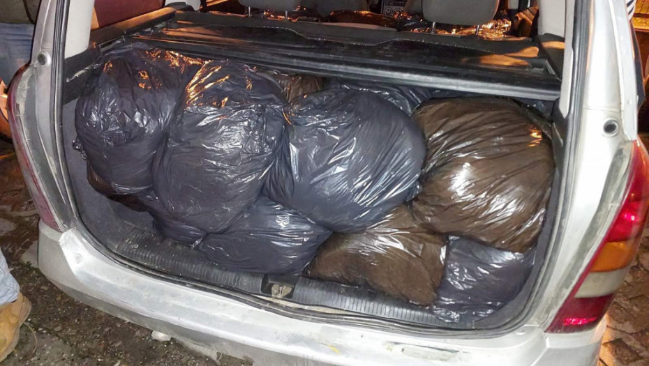 Policija u Ćupriji zaplenila 300 kilograma rezanog duvana, uhapšena jedna osoba