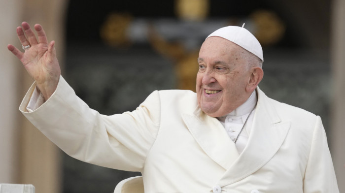 Papa: Vino je dar od boga i istinski izvor radosti
