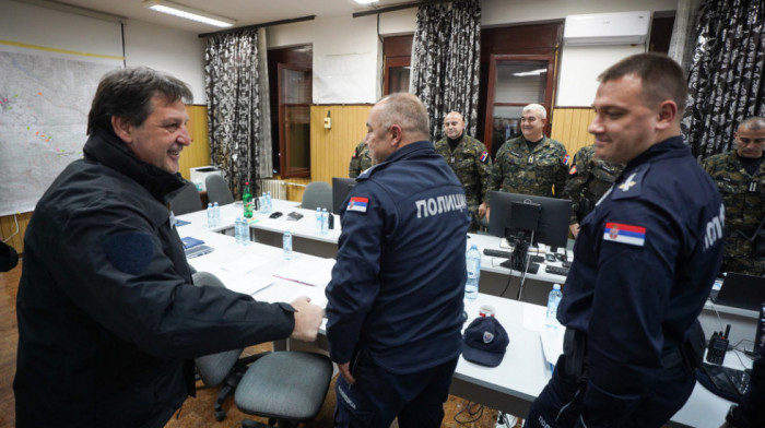 Gašić posetio pripadnike MUP-a na granici sa Bugarskom: Policija čini sve da suzbije iregularne migracije