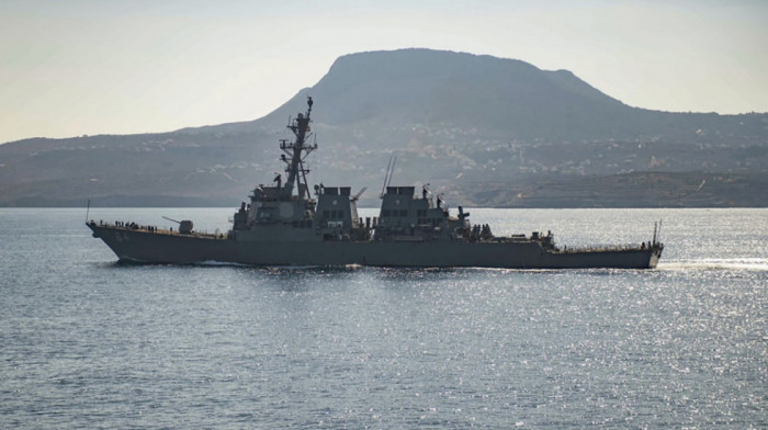 Napadnuto nekoliko brodova u Crvenom moru: Među njima i američki razarač USS Kerni, oglasio se Pentagon