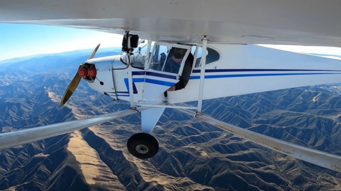 "Srušio sam svoj avion": Jutjuberu šest meseci zatvora zbog namernog rušenja letelice radi pregleda na mreži