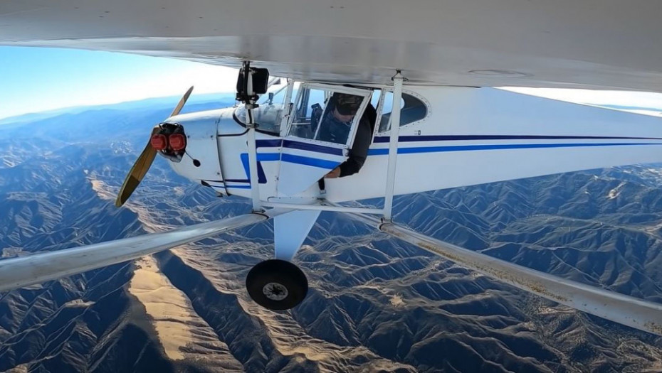 "Srušio sam svoj avion": Jutjuberu šest meseci zatvora zbog namernog rušenja letelice radi pregleda na mreži