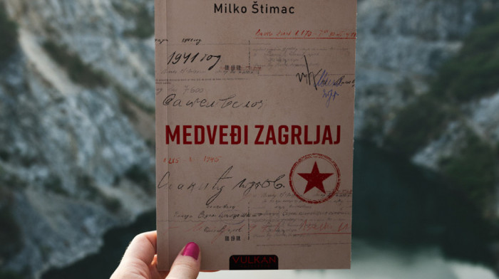 "Medveđi zagrljaj" Milka Štimca u prodaji: Knjiga koja se oslanja na srpsku književnost XX veka