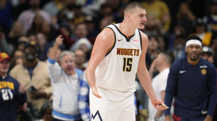 Jokić se probudio na kraju, Denver poražen od Hjustona