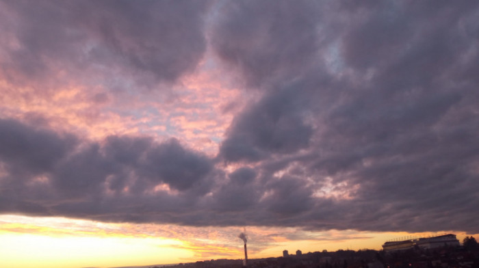 Upaljen narandžasti meteoalarm: Danas spremite kišobrane, od ponedeljka znatno toplije