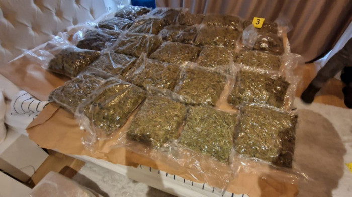 Policija pronašla 130 kilograma marihuane, uhapšena dvojica osumnjičenih