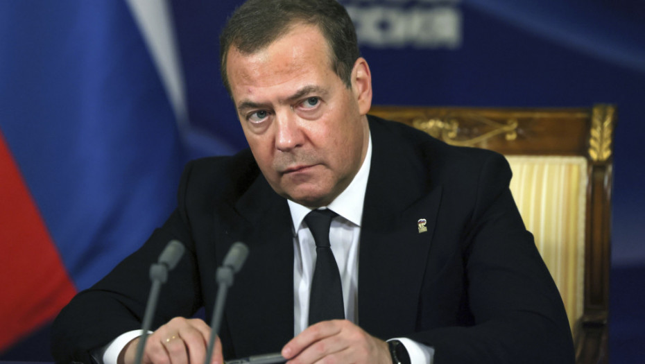 Medvedev optužuje: Makron i drugi lideri zapadnih zemalja sponzori terorističkog napada u Moskvi