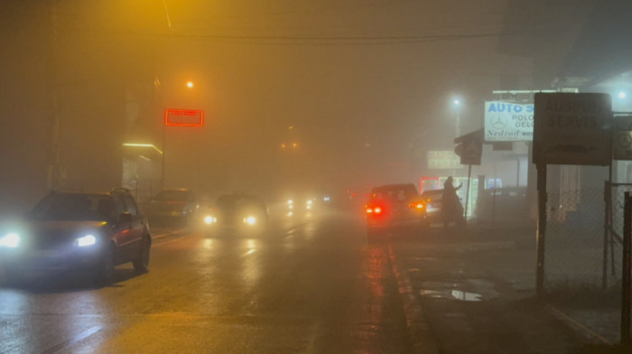 Gusta magla izazvala tri udesa u Novom Pazaru: Policija uputila apel vozačima uz detaljna uputstva (VIDEO)
