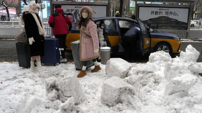 Snežne padavine na jugu Kine: Rekordno niske temperature na severu zemlje