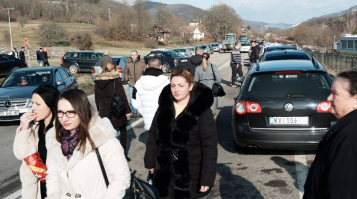 Dodatno angažovanje pripadnika kosovske policije zbog gužvi na administrativnim prelazima
