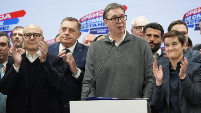 Vučić: Ubedljiva pobeda liste "Srbija ne sme da stane" sa 46,5 odsto osvojenih glasova