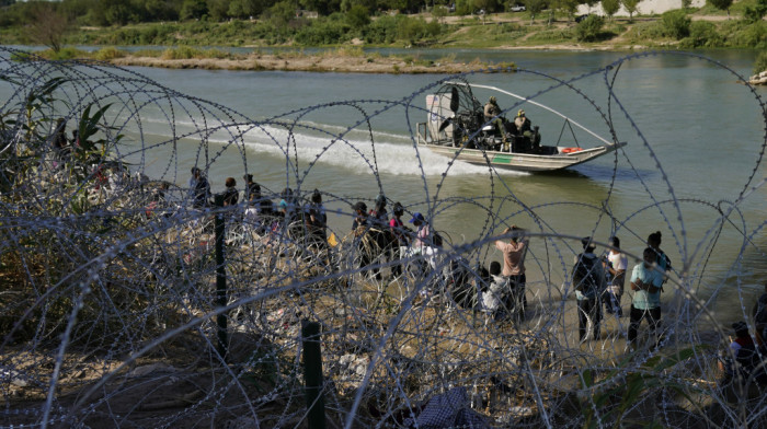 Vlasti u Teksasu će moći da hapse migrante koji ilegalno prelaze granicu