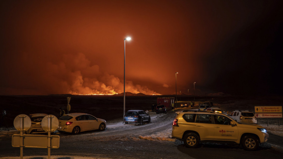 Lava iz islandskog vulkana nastavlja da ističe sve sporije i postaje bezopasnija